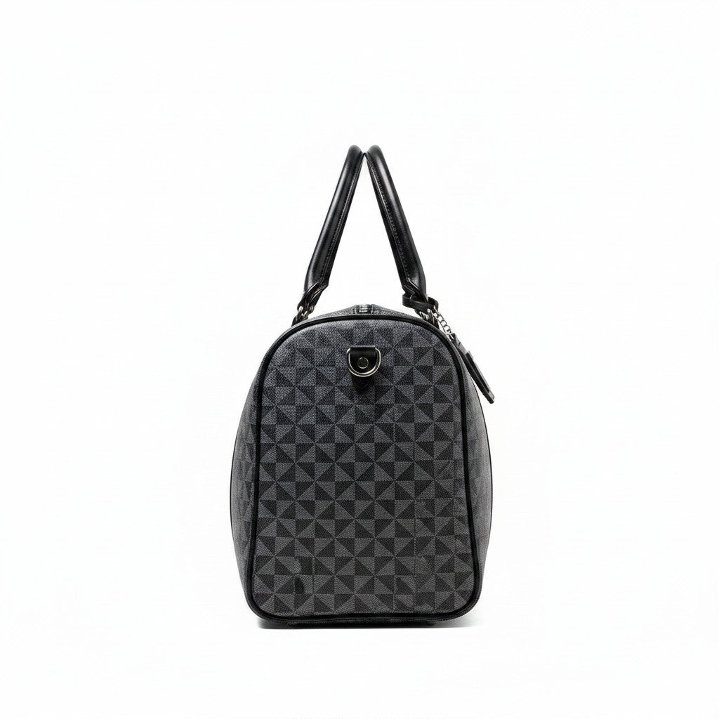Sac de voyage MoveLite Orion en PU noir avec motif géométrique, vue latérale montrant les poignées et la fermeture